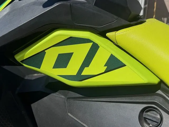 Slide: The Image of Sea-Doo Spark® 3-up Rotax® 900 ACE™ 2021 - 7