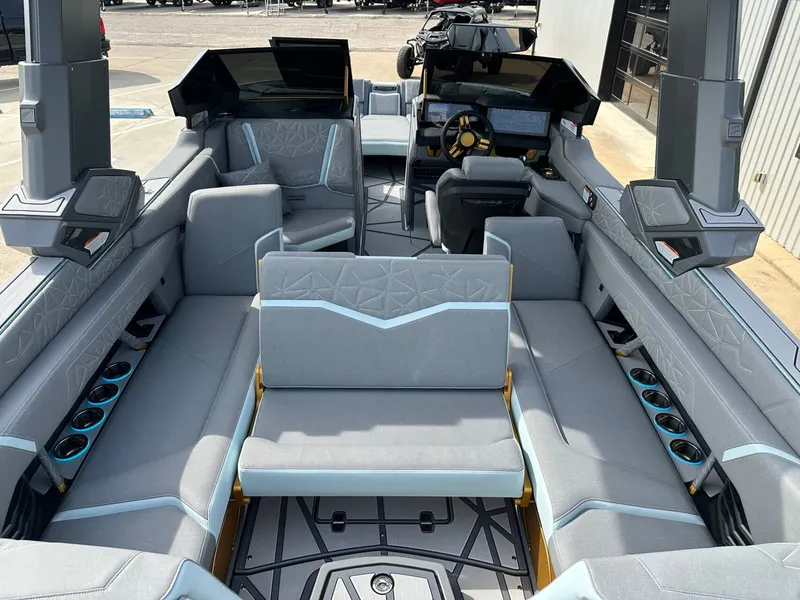 Slide: The Image of Nautique Super Air Nautique G25 Paragon 2026 - 24