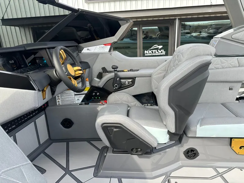 Slide: The Image of Nautique Super Air Nautique G25 Paragon 2026 - 34