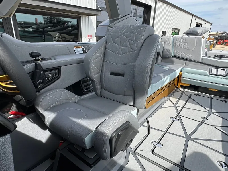 Slide: The Image of Nautique Super Air Nautique G25 Paragon 2026 - 35