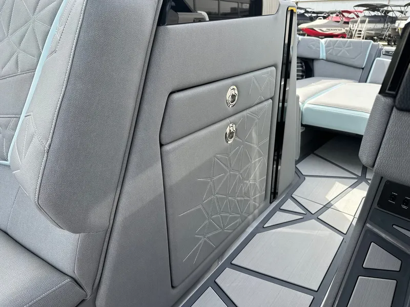 Slide: The Image of Nautique Super Air Nautique G25 Paragon 2026 - 45