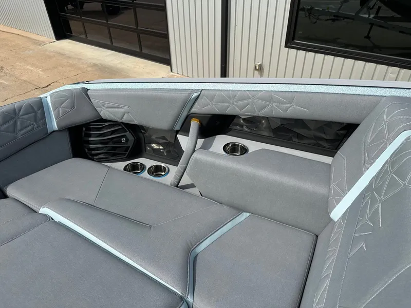 Slide: The Image of Nautique Super Air Nautique G25 Paragon 2026 - 57