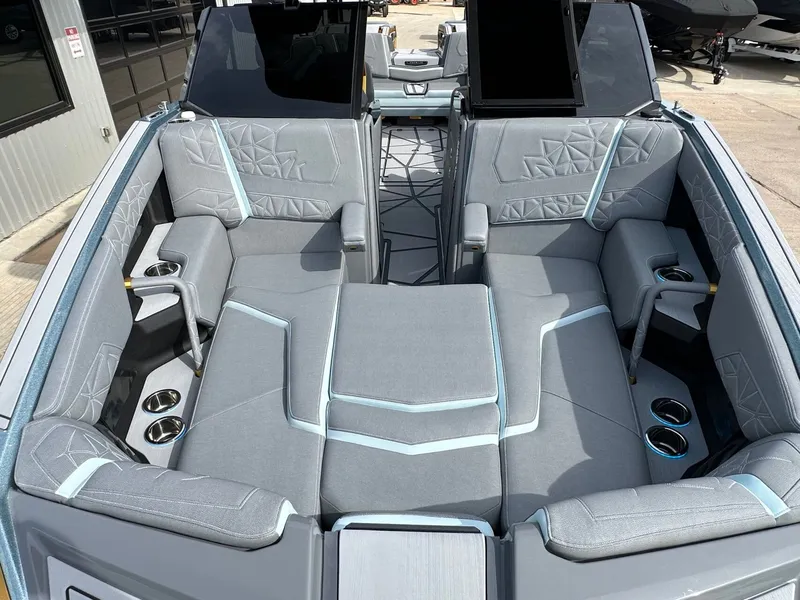 Slide: The Image of Nautique Super Air Nautique G25 Paragon 2026 - 58