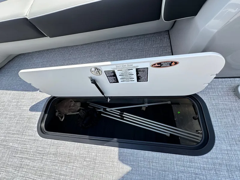 Slide: The Image of Harris Grand Mariner 250 2026 - 37