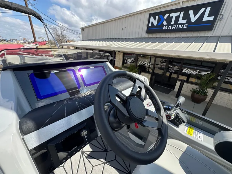 Slide: The Image of Harris Grand Mariner 250 2026 - 42