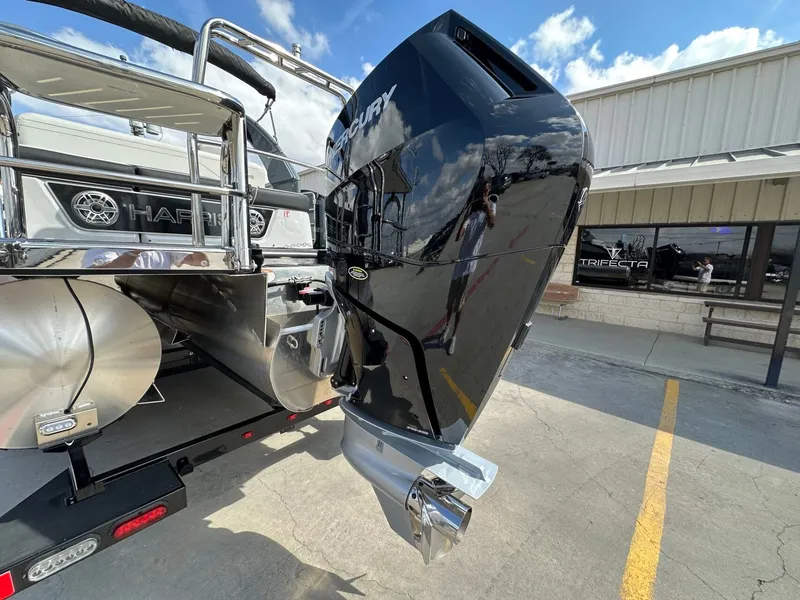 Slide: The Image of Harris Grand Mariner 250 2026 - 51