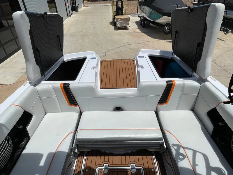 Slide: The Image of Nautique G23 2015 - 14