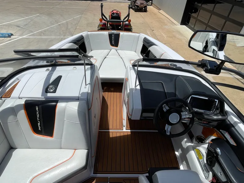 Slide: The Image of Nautique G23 2015 - 19
