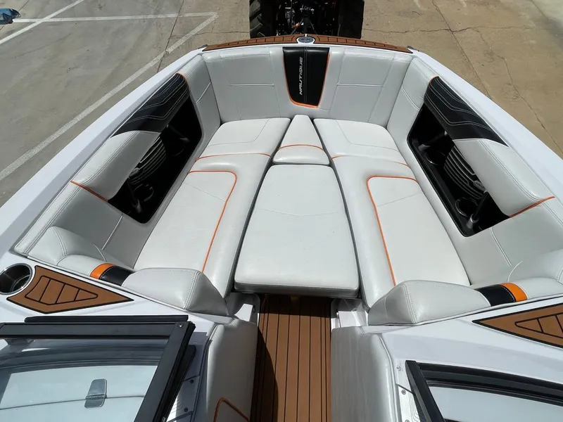 Slide: The Image of Nautique G23 2015 - 20