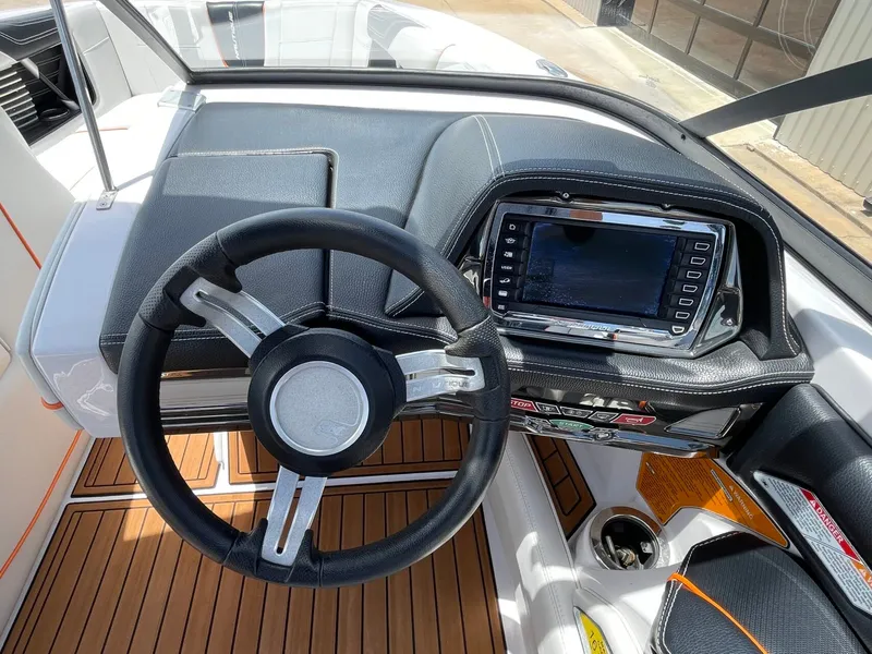 Slide: The Image of Nautique G23 2015 - 27