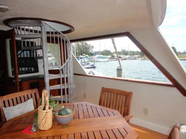 Slide: The Image of Hatteras Motor Yacht 1975 - 11