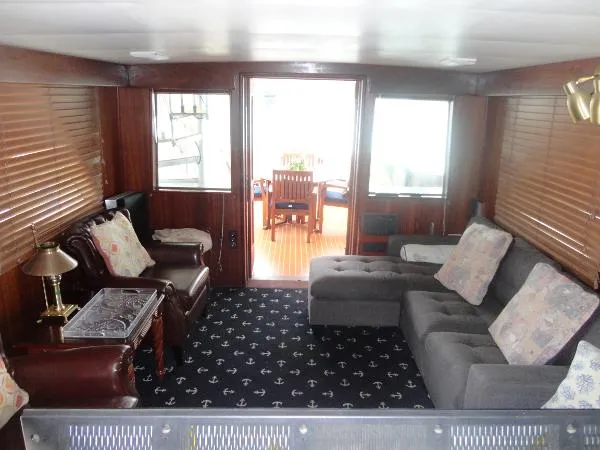 Slide: The Image of Hatteras Motor Yacht 1975 - 6