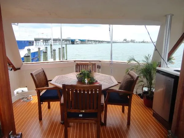 Slide: The Image of Hatteras Motor Yacht 1975 - 8