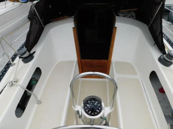 Slide: The Image of Islander Sloop 1976 - 5