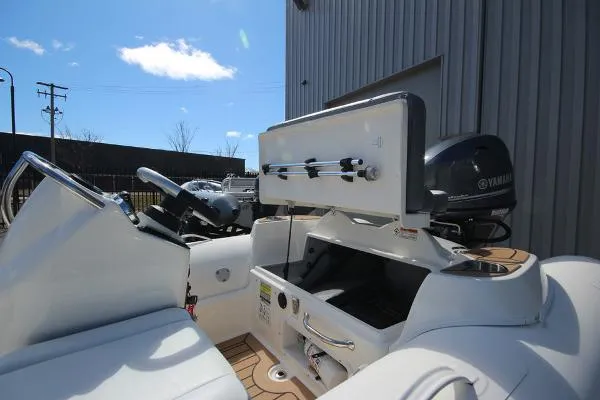 Slide: The Image of Zodiac Yachtline 400 Deluxe NEO 50hp In Stock 2019 - 8