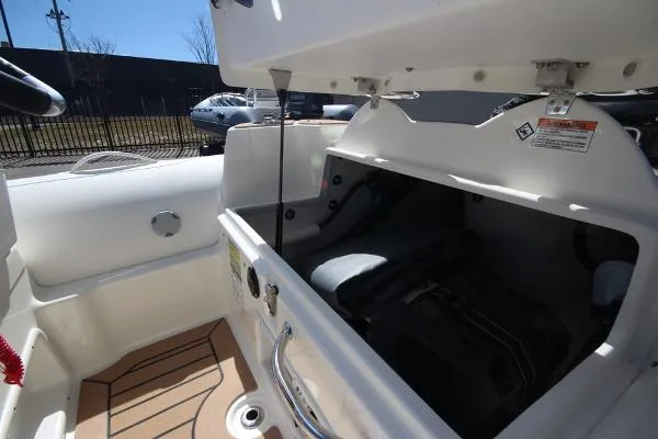Slide: The Image of Zodiac Yachtline 400 Deluxe NEO 50hp In Stock 2019 - 9