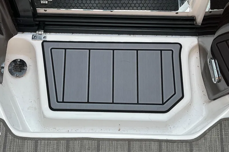 Slide: The Image of Regal 35 Sport Coupe 2014 - 52