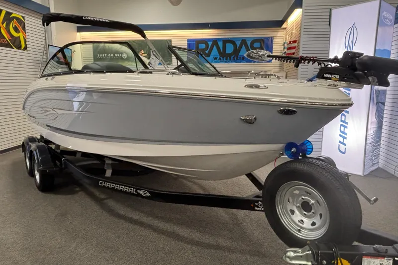 Slide: The Image of 2026 Chaparral 21 SSi Ski & Fish boat in showroom. - 5