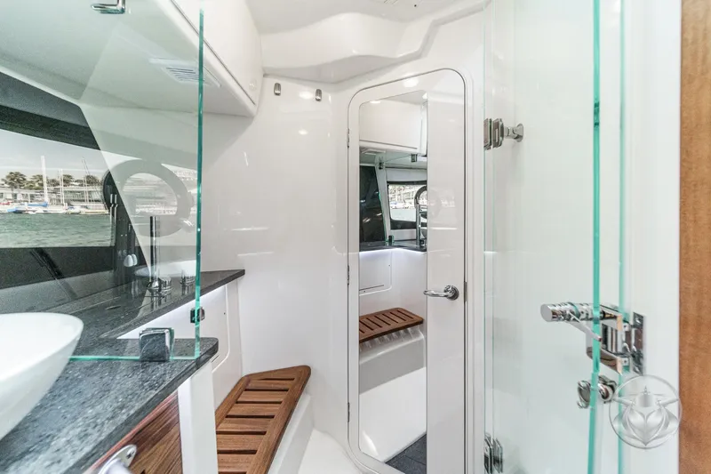 Slide: The Image of Boston Whaler 405 Conquest 2025 - 85