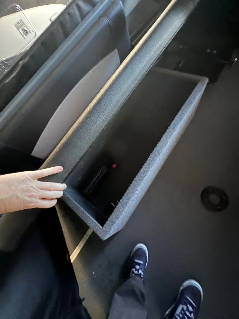 Slide: The Image of North River Commander RB 2024 - 16