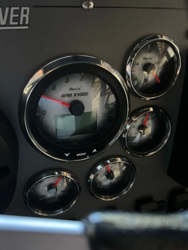 Slide: The Image of North River Commander RB 2024 - 29