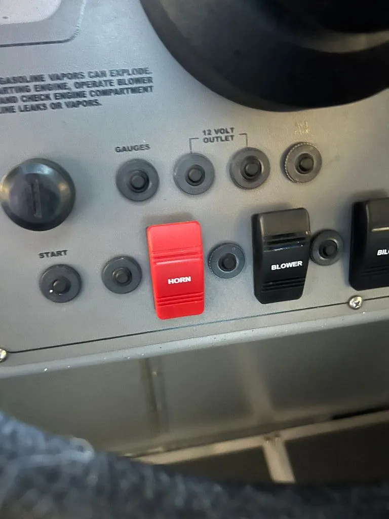 Slide: The Image of North River Commander RB 2024 - 30