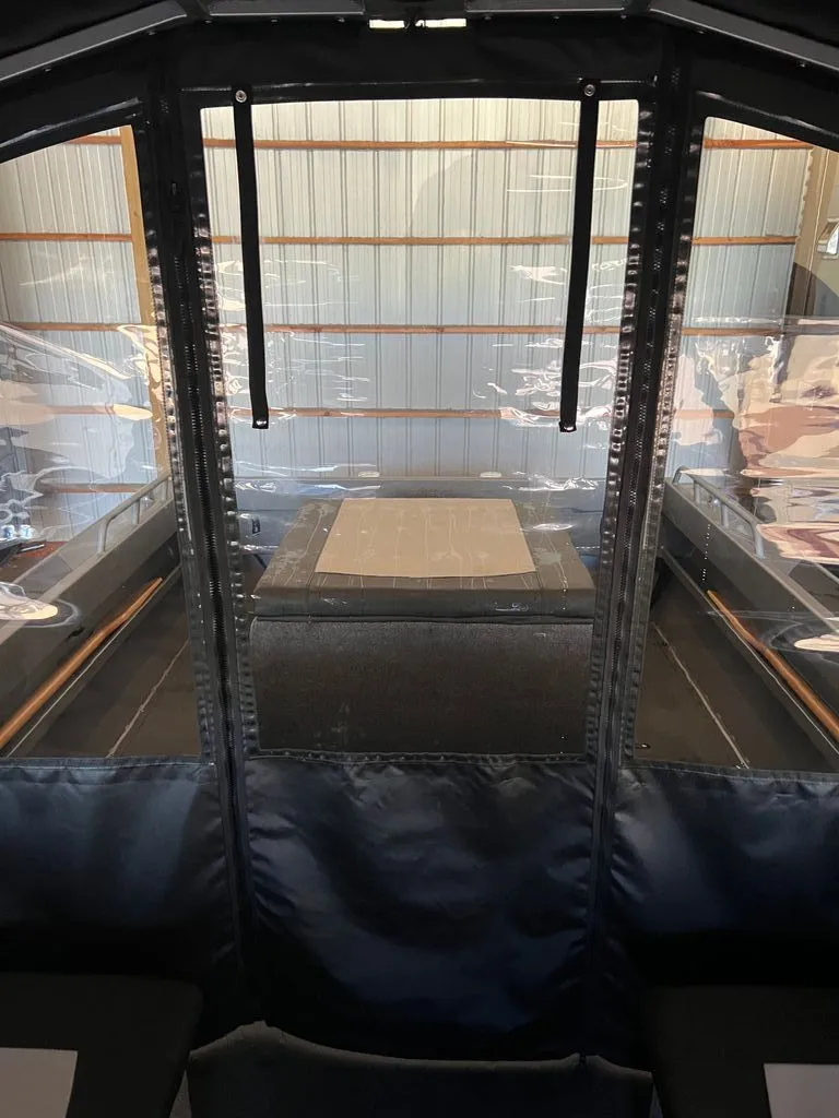 Slide: The Image of North River Commander RB 2024 - 31