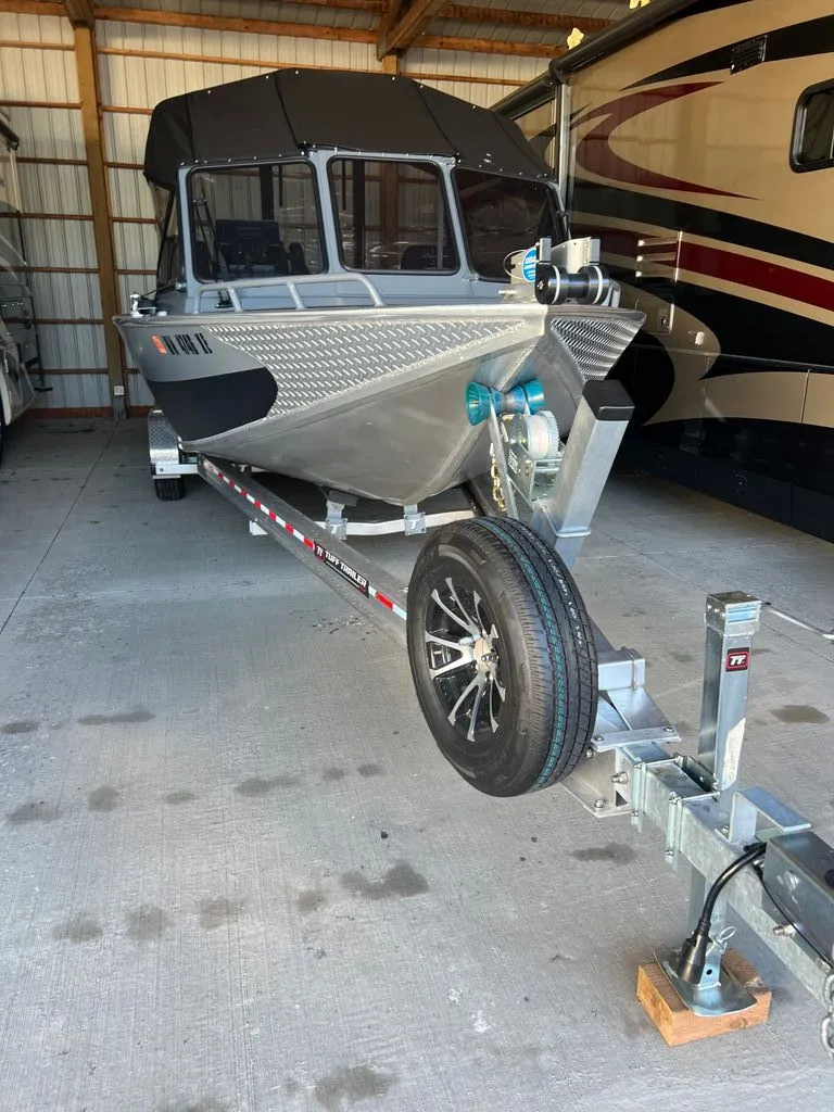 Slide: The Image of North River Commander RB 2024 - 5