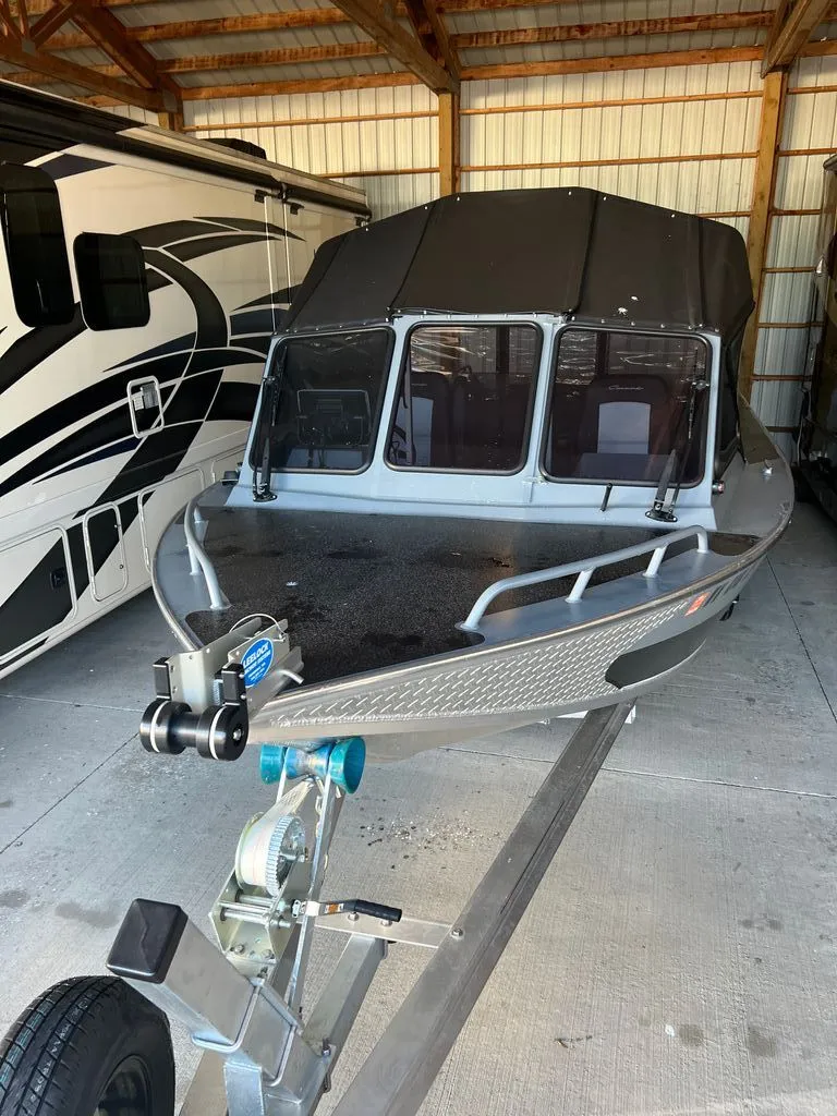 Slide: The Image of North River Commander RB 2024 - 9