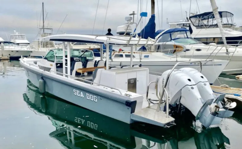 Slide: The Image of Axopar 37 Sun-Top 2019 - 1