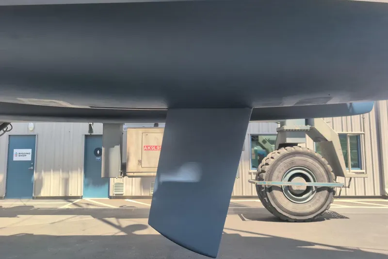 Slide: The Image of Underside of a 2016 Dragonfly 32 boat on a trailer. - 18