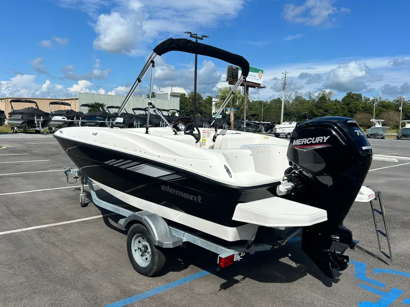 Slide: The Image of Bayliner E16LE 2025 - 6