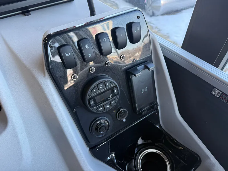 Slide: The Image of Princecraft 23 Sportfisher 2RS Rear Fish Pontoon & Mercury 4-Stroke EFI 2026 - 14