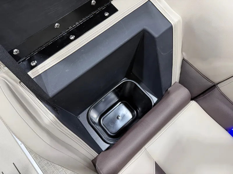 Slide: The Image of Bentley Pontoons Legacy 223 QSB Swingback Tritoon & Honda 4-Stroke EFI 2026 - 28