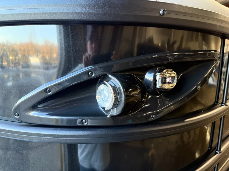 Slide: The Image of Bentley Pontoons Legacy 223 QSB Swingback Tritoon & Honda 4-Stroke EFI 2026 - 36