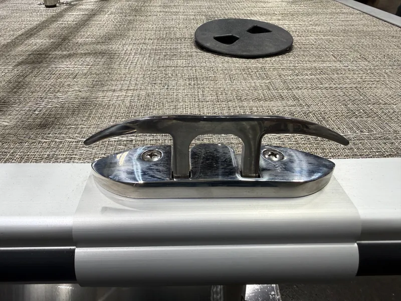 Slide: The Image of Bentley Pontoons Legacy 223 QSB Swingback Tritoon & Honda 4-Stroke EFI 2026 - 39