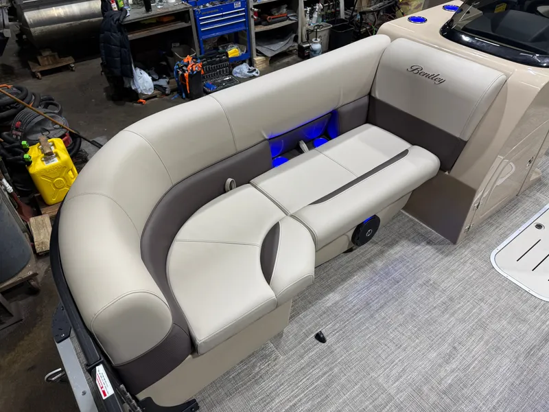 Slide: The Image of Bentley Pontoons Legacy 223 QSB Swingback Tritoon & Honda 4-Stroke EFI 2026 - 8