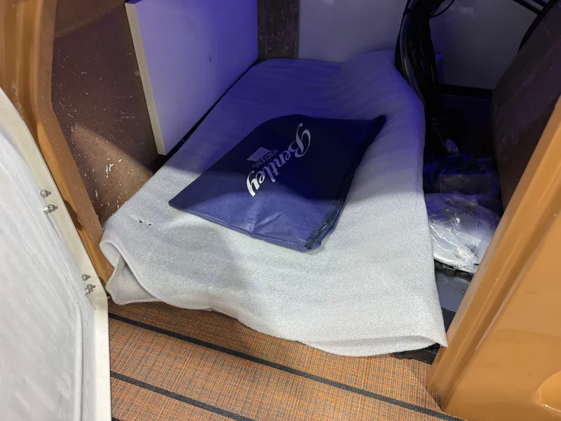 Slide: The Image of Bentley Pontoons Legacy 223 Swingback Tritoon & Honda 4-Stroke EFI 2026 - 33