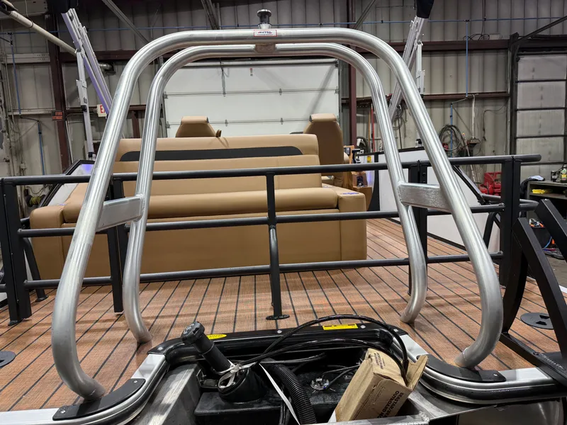 Slide: The Image of Bentley Pontoons Legacy 223 Swingback Tritoon & Honda 4-Stroke EFI 2026 - 43