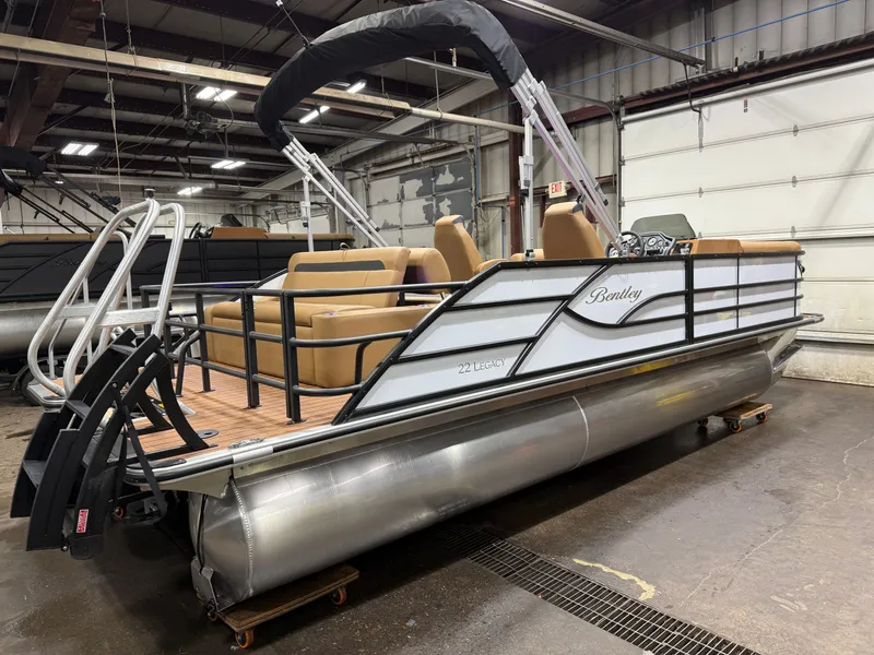 Slide: The Image of Bentley Pontoons Legacy 223 Swingback Tritoon & Honda 4-Stroke EFI 2026 - 46