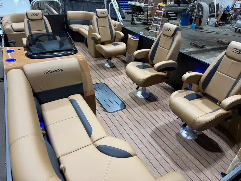 Slide: The Image of Bentley Pontoons Legacy 223 Navigator DL Quad Lounge Tritoon & Honda 4-Stroke EFI 2026 - 28