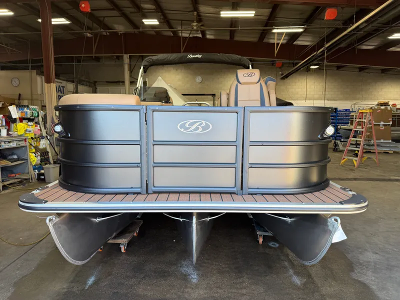 Slide: The Image of Bentley Pontoons Legacy 223 Navigator DL Quad Lounge Tritoon & Honda 4-Stroke EFI 2026 - 33