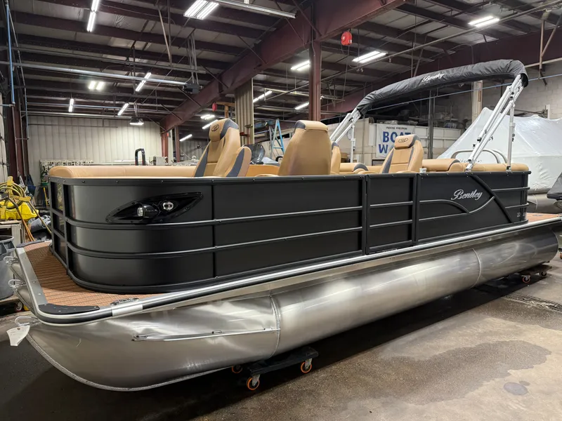 Slide: The Image of Bentley Pontoons Legacy 223 Navigator DL Quad Lounge Tritoon & Honda 4-Stroke EFI 2026 - 35