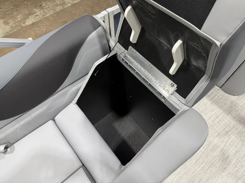 Slide: The Image of Tahoe LTZ 2185 Cruise Pontoon & Honda 4-Stroke EFI 2026 - 22