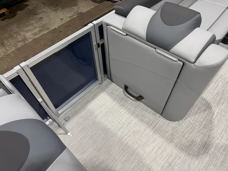 Slide: The Image of Tahoe LTZ 2185 Cruise Pontoon & Honda 4-Stroke EFI 2026 - 23