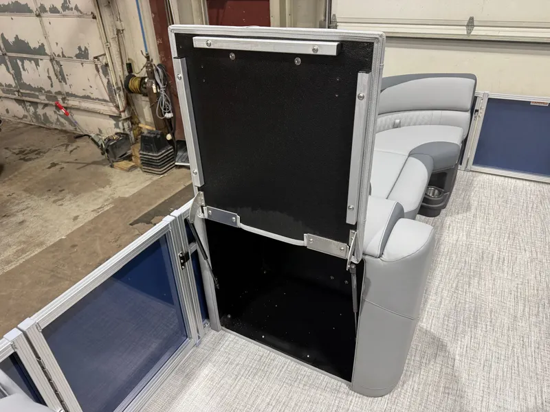 Slide: The Image of Tahoe LTZ 2185 Cruise Pontoon & Honda 4-Stroke EFI 2026 - 24