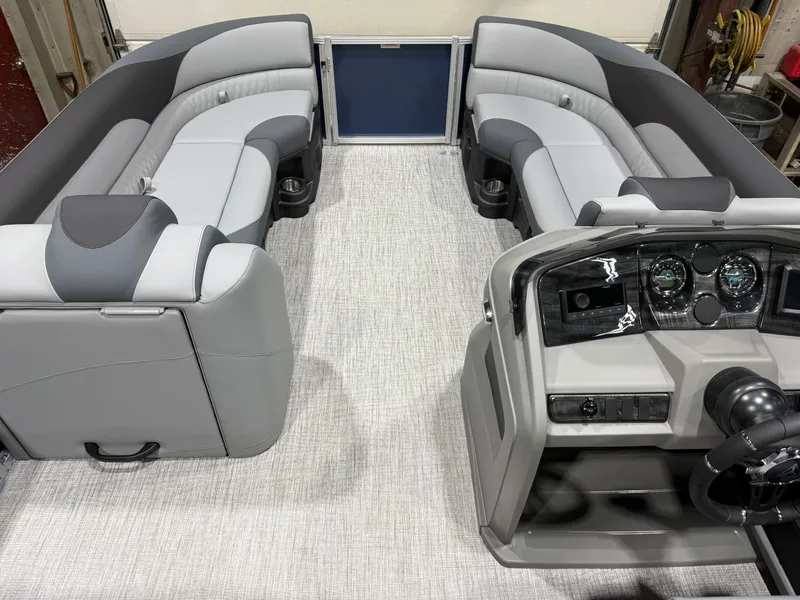 Slide: The Image of Tahoe LTZ 2185 Cruise Pontoon & Honda 4-Stroke EFI 2026 - 25