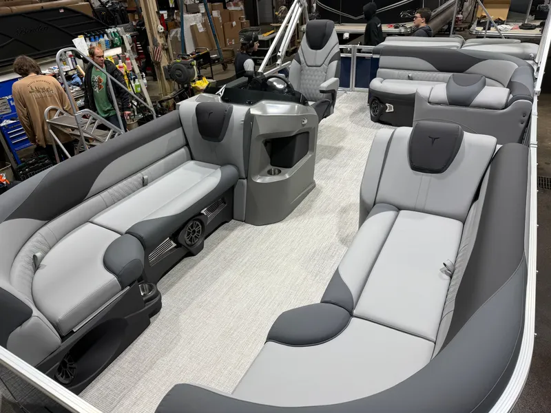 Slide: The Image of Tahoe LTZ 2185 Cruise Pontoon & Honda 4-Stroke EFI 2026 - 28