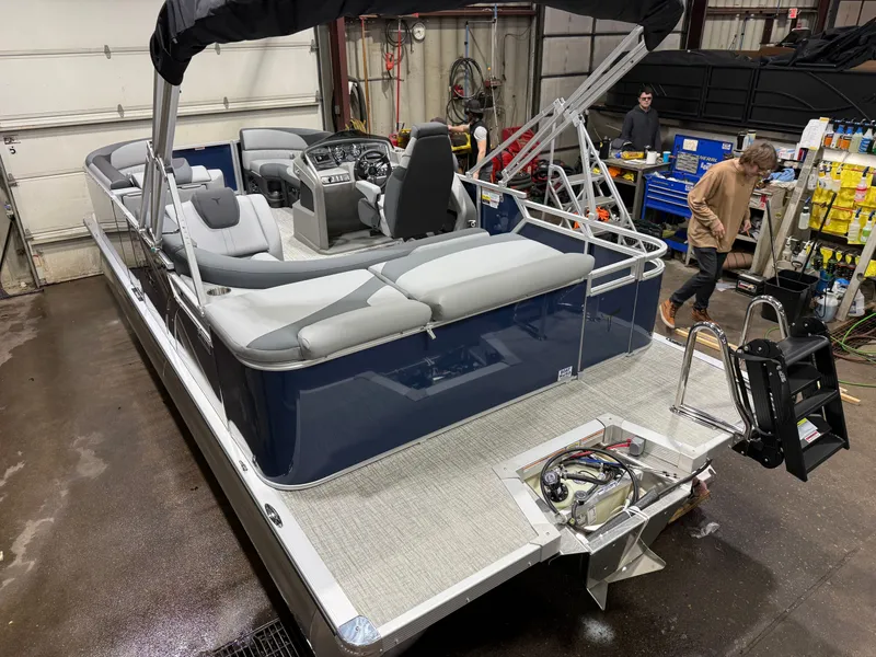 Slide: The Image of Tahoe LTZ 2185 Cruise Pontoon & Honda 4-Stroke EFI 2026 - 42