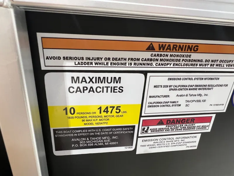 Slide: The Image of Tahoe LTZ 1985 Cruise Pontoon & Honda 4-Stroke EFI 2026 - 12